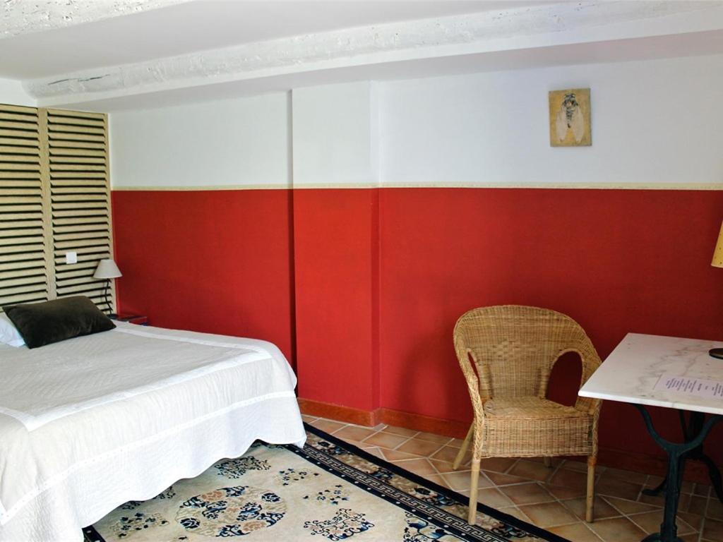 Chambre D'Hote La Beaudine Forcalquier Habitación foto